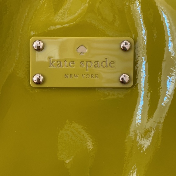 Kate Spade chartreuse patent tote 💛 - Picture 6 of 8